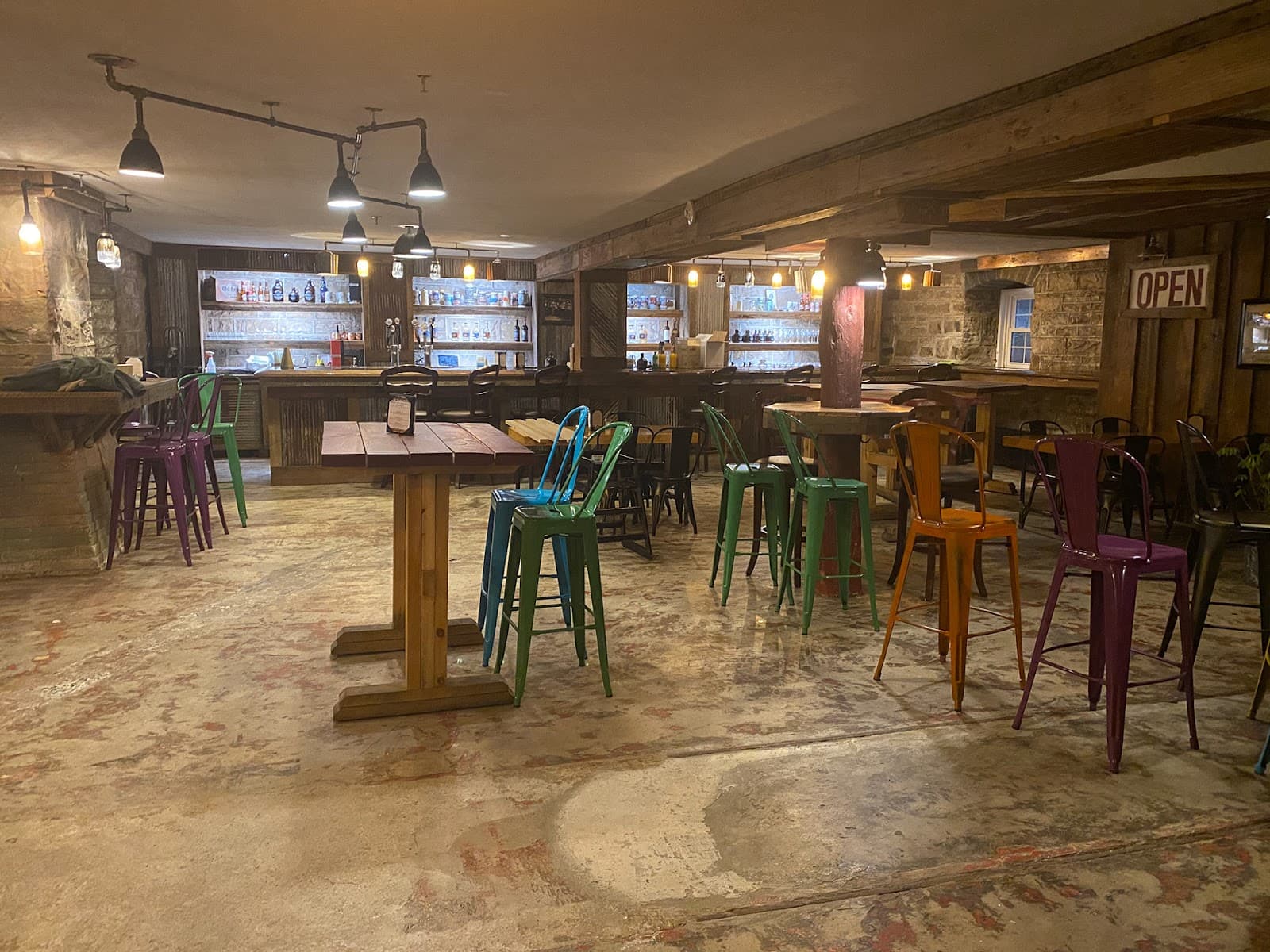 Route 40 Brewing & Distilling Company exterior