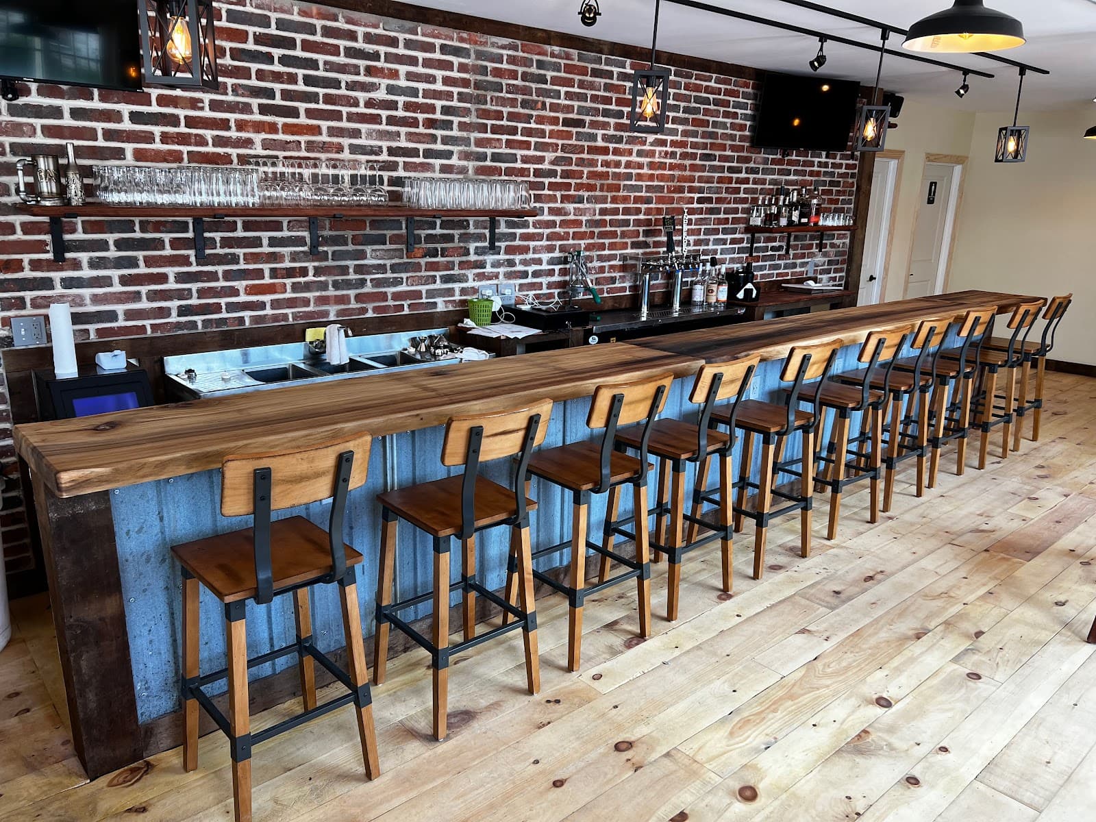 Bayheads Brewing Company exterior