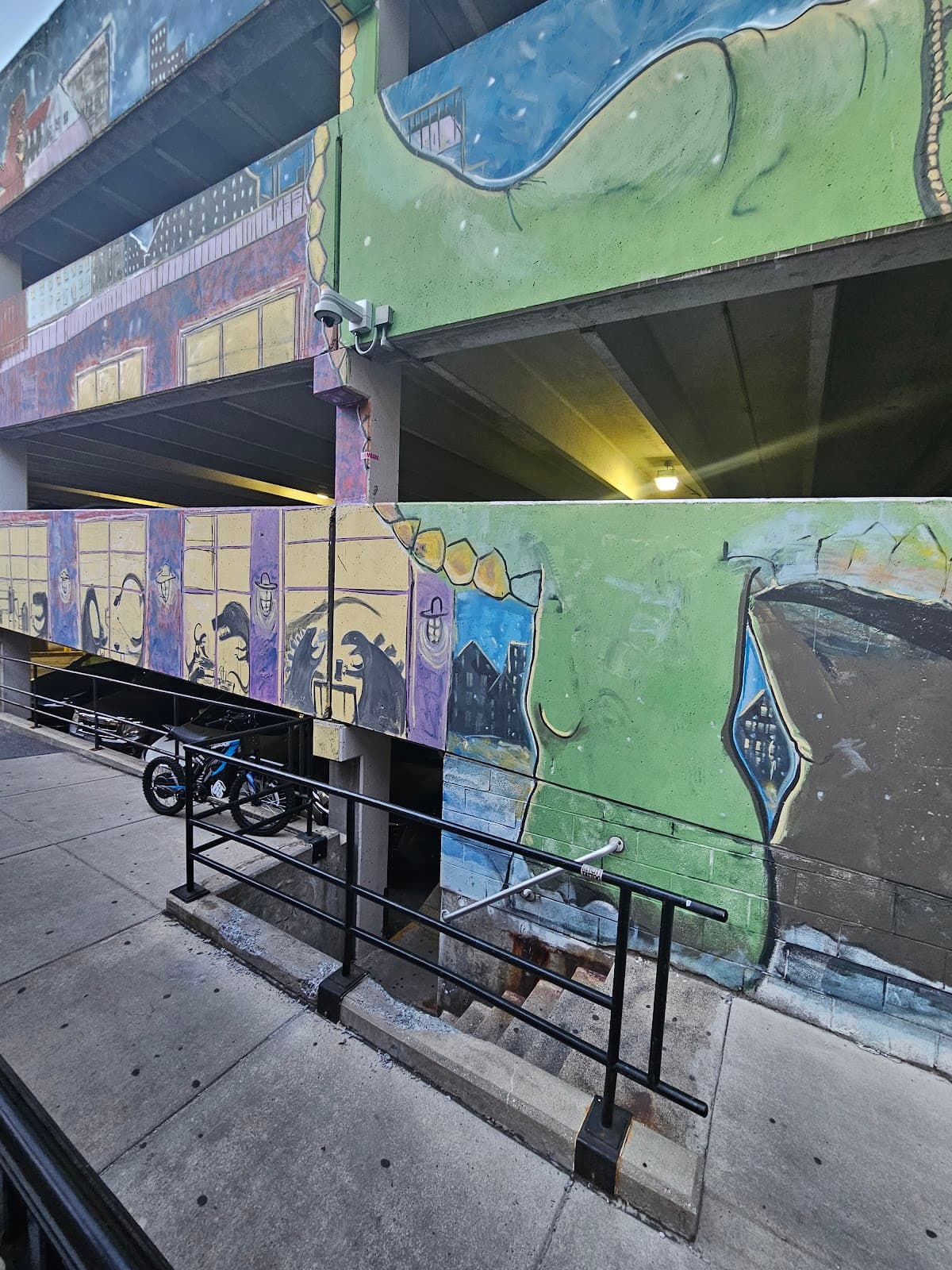 Brewer's Alley Restaurant and Brewery photo 1